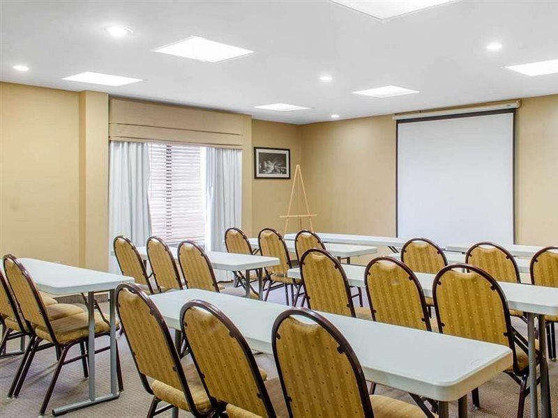 Sleep Inn & Suites East Chase Монтгомери Экстерьер фото
