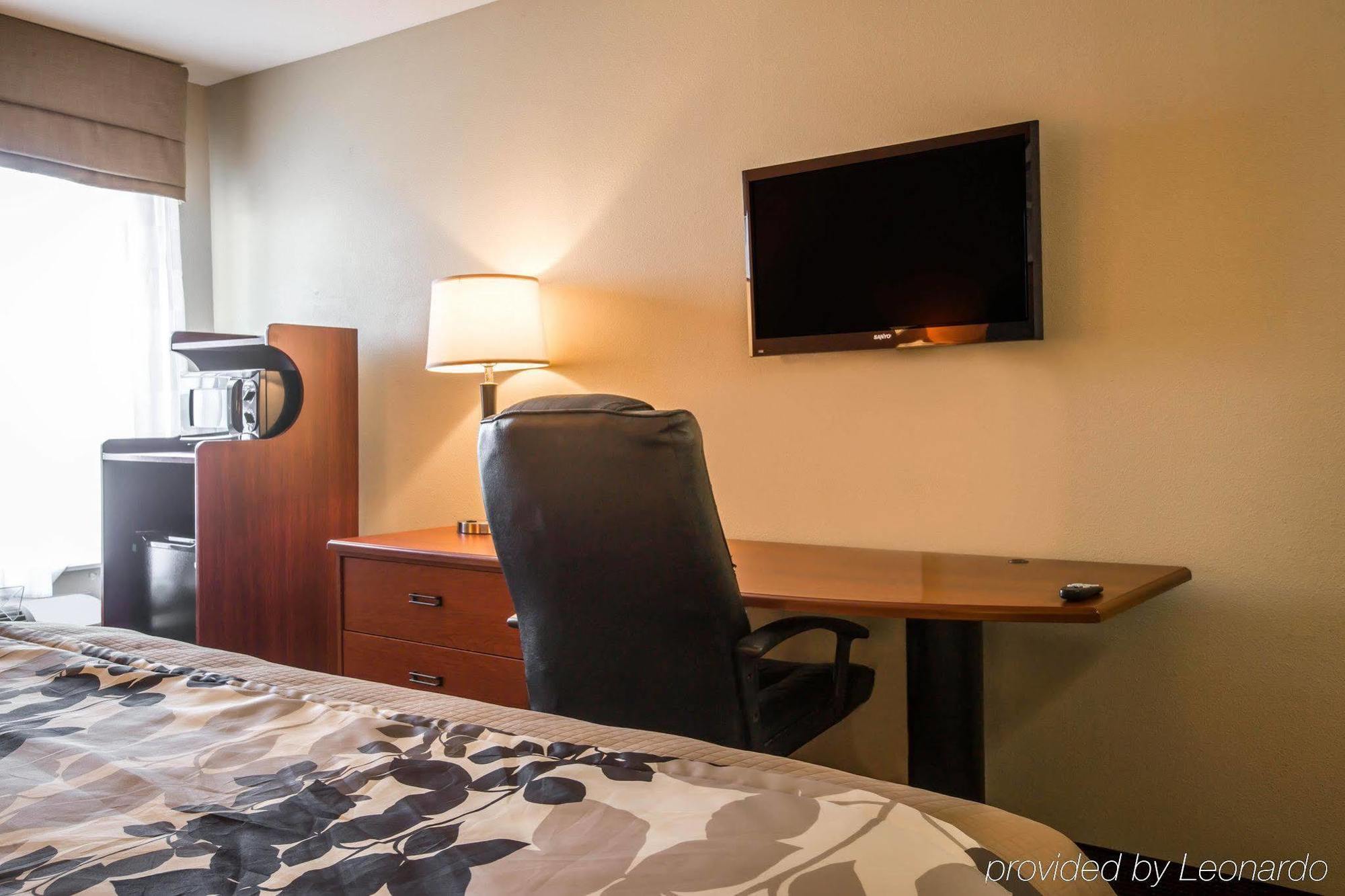 Sleep Inn & Suites East Chase Монтгомери Экстерьер фото