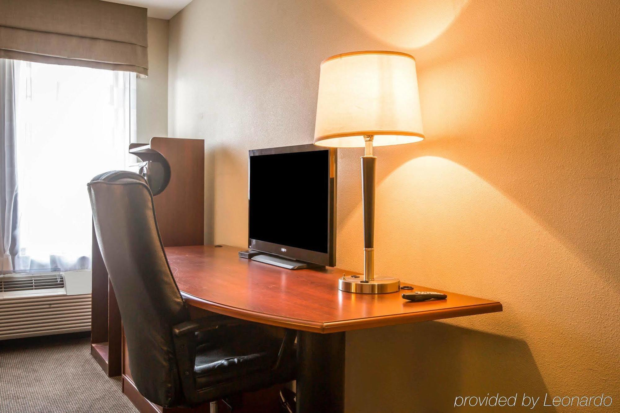 Sleep Inn & Suites East Chase Монтгомери Экстерьер фото